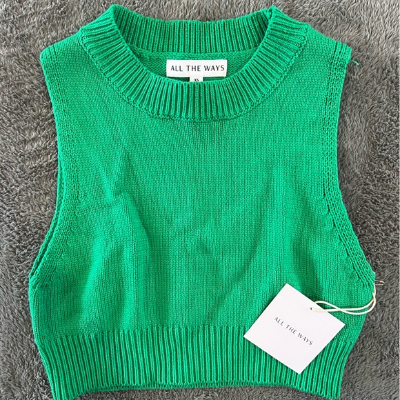 superdown Green Ribbed Crop Tank - Picture 2 of 3